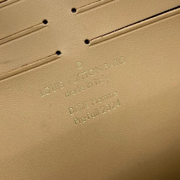 Auth LOUIS VUITTON Pochette Voyage M83465 Sand Surfing Monogram - Clutch Bag - Picture 9 of 15